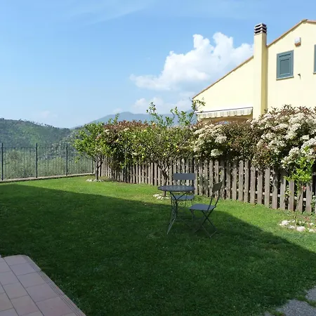 La Testa Fra Le Nuvole Bed & Breakfast *
