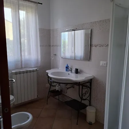 Alojamento de Acomodação e Pequeno-almoço La Testa Fra Le Nuvole Finale Ligure