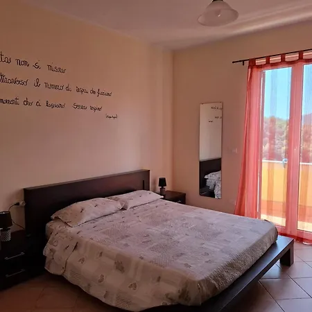 Bed & Breakfast La Testa Fra Le Nuvole Finale Ligure